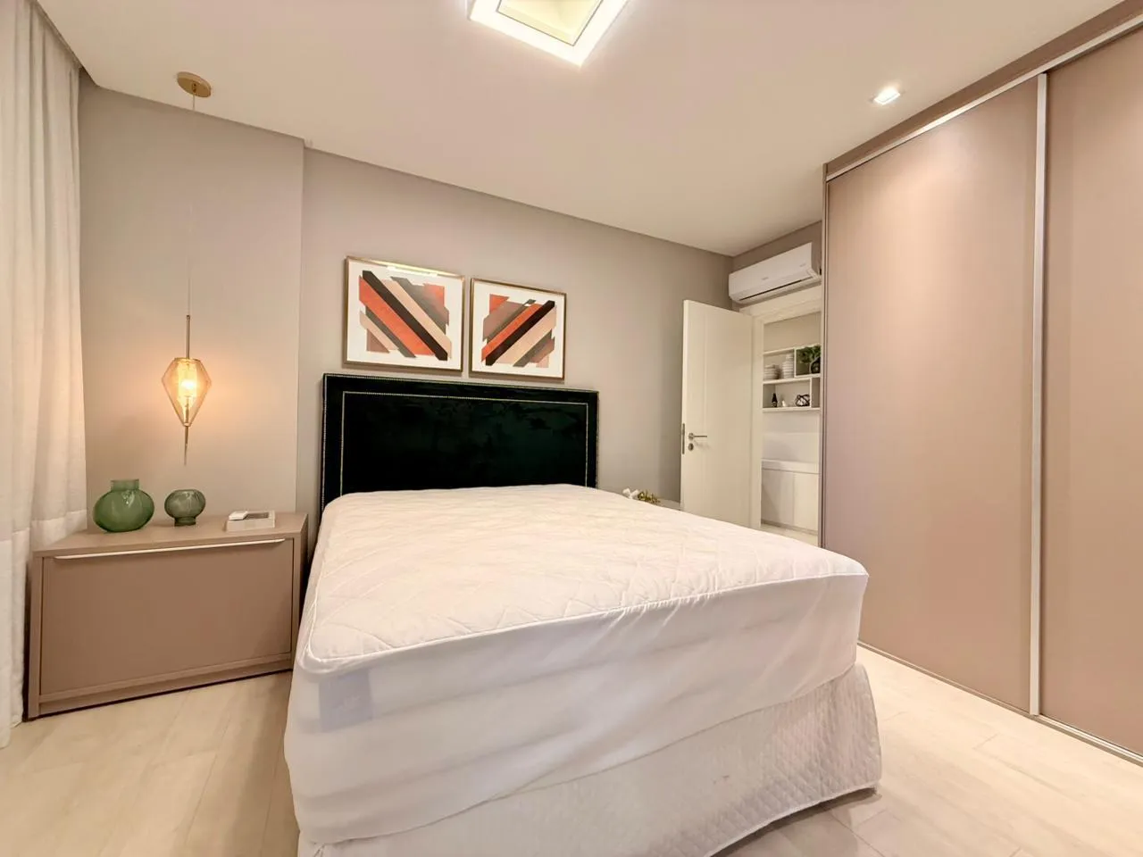 Imagem Apartamento com vista para o mar à venda com 187m2 por R$ 6.700.000,00