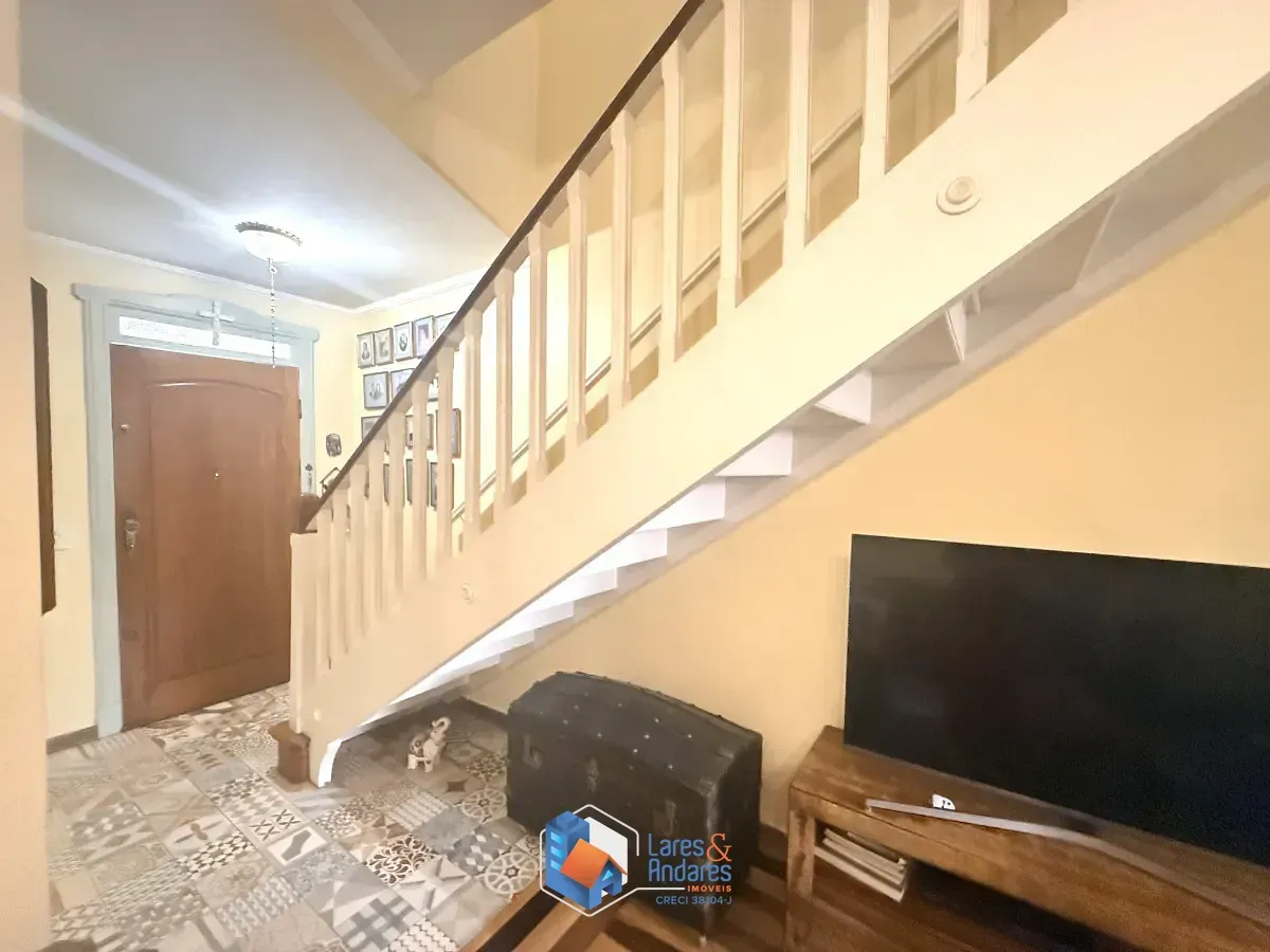 Imagem Sobrado para venda em Perdizes com 4 quartos, sendo 1 suíte, 180m²