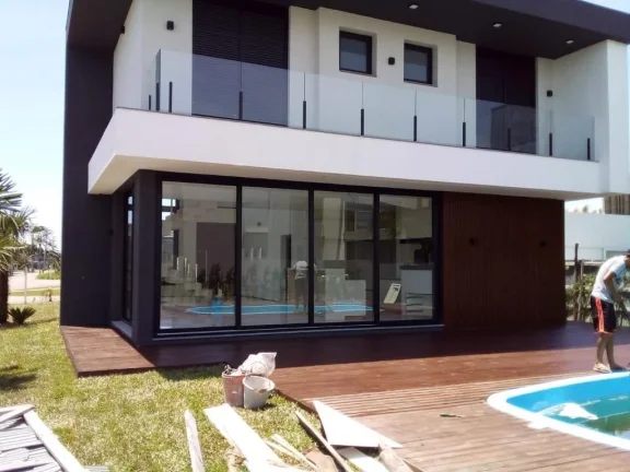 Imagem Casa em Condominio 4 Dormitórios - Bairro xangri-la