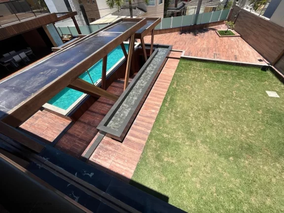 Imagem Casa de luxo em condomínio no Portão: 5 quartos, 5 suítes, 3 salas, 2 banheiros, 6 vagas, 1.500m² em Lauro de Freitas-BA