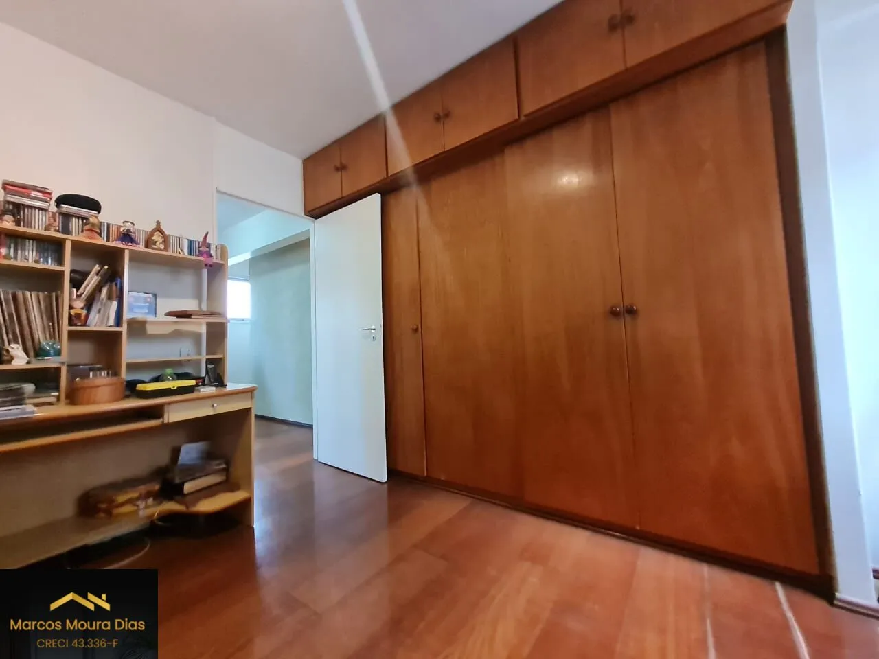 Imagem Apartamento em Perdizes, 03 Dormitórios( 1 suíte) 1 Vaga de Garagem e Dependência de Serviço. Edifício perto da PUC com Lazer e Portaria 24 hs