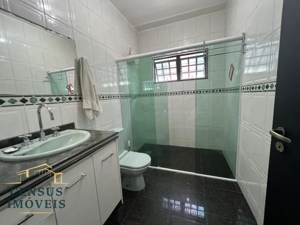 Foto do imóvel: Casa à venda em Vinhedo-SP, no bairro Altos do Morumbi: 3 quartos, 1 suíte, 3 salas, 4 banheiros, 6 vagas, 224 m². Confira agora! em Altos do Morumbi