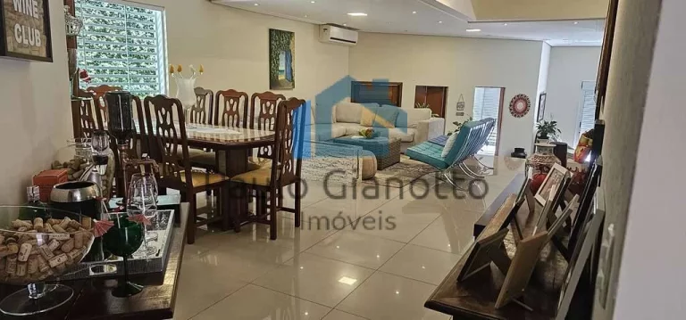 Imagem Casa à venda em Condomínio na Granja Viana