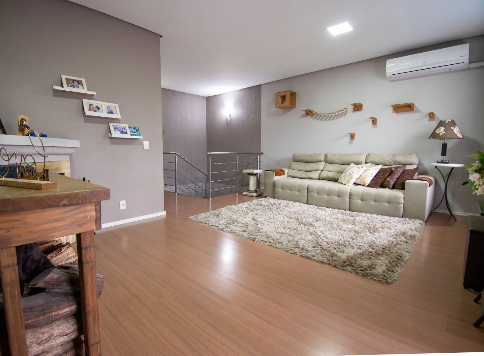 Imagem Casa sobrado no bairro Mont Serrat em Canoas
