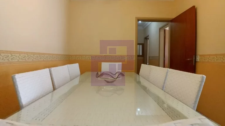 Imagem Apartamento com 03 dormitórios para locação na praia da Enseada Guarujá.