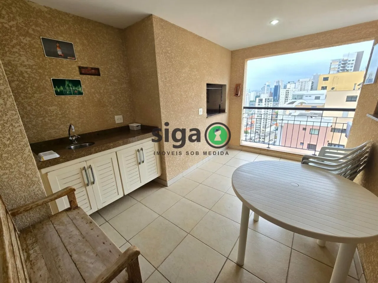 Imagem Apartamento à venda no Brooklin | 218m² | 3 suítes + home office | Varanda envidraçada | Alto padrão