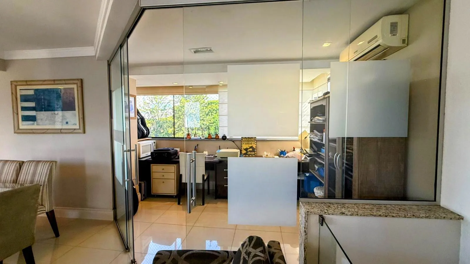 Imagem COBERTURA À VENDA c/ 168m2, 3 dormitórios, 1 suíte, 2 vagas de garagem, Passo da Areia, Porto Alegre !!