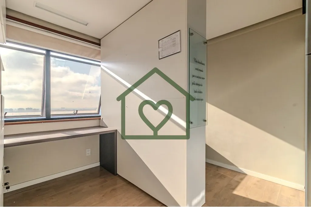 Imagem Oportunidade imperdível para empreender ou investir no valorizado bairro Três Figueiras em Porto A...