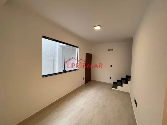 Imagem Sobreposta terrea fundos, 3 dormitorios suite, Marapé, Santos, 2 vagas