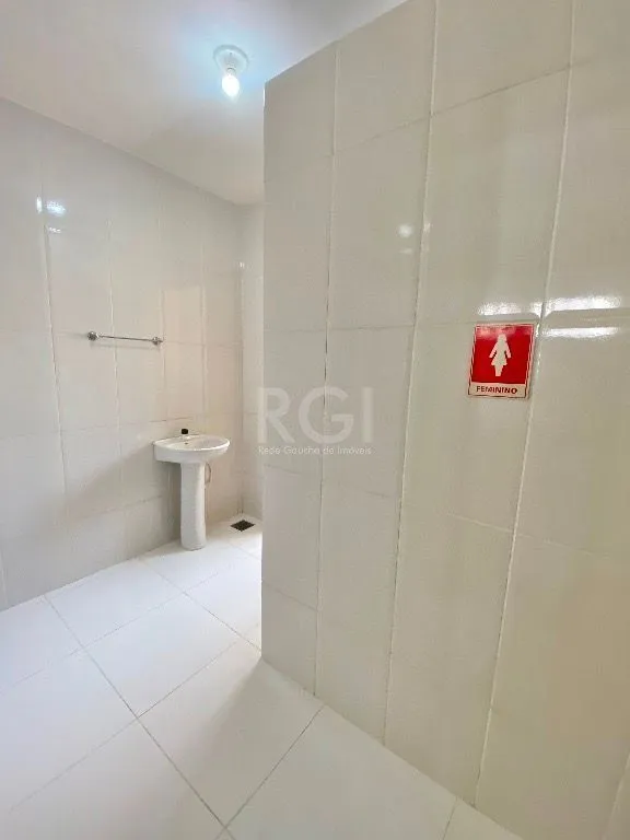 Imagem Galpão, 437 m² - para comprar por R$ 900.000,00 - São Geraldo - Porto Alegre/RS