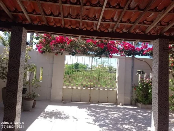 Casa na Aruana à venda - 3 quartos, 2 WC, posição norte e 270 m²