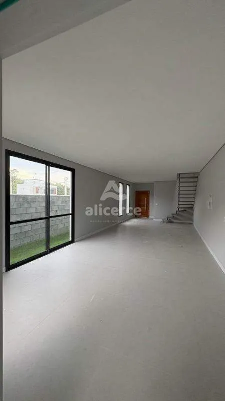 Sobrado à venda com 3 quartos 3 suítes, 154,15m² em Vargem Pequena Florianópolis