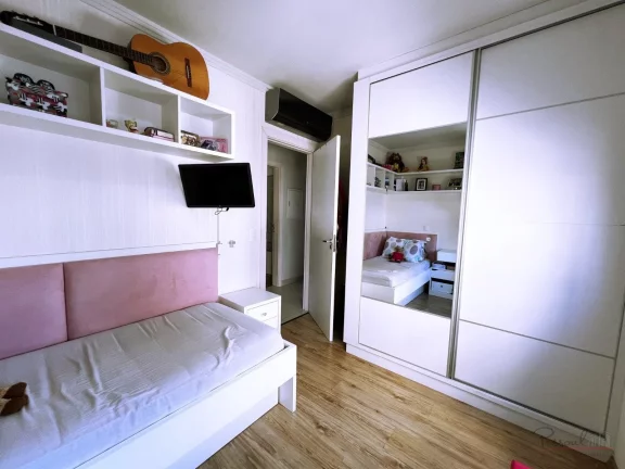 Imagem Apartamento com 3 quartos, 2 vagas e lazer com piscina a poucos metros do Hippo.  Localizado em fre...