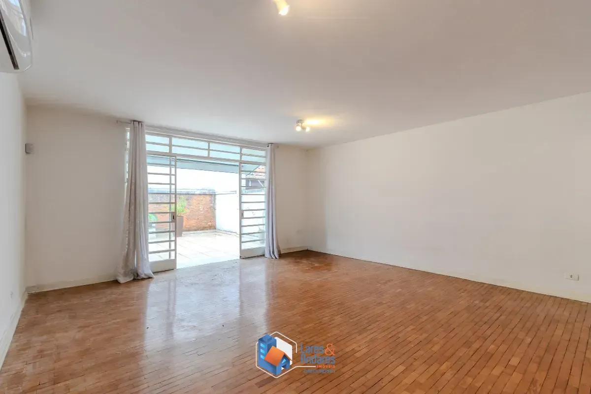 Imagem Sobrado para venda em Campo Belo com 3 quartos, sendo 1 suíte, 150m²