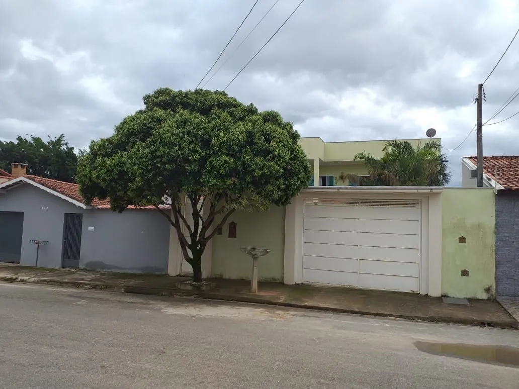 Imagem Casa à venda 3 Quartos, 2 Suites, 4 Vagas, 250M², Residencial Village Santana, Guaratinguetá - SP