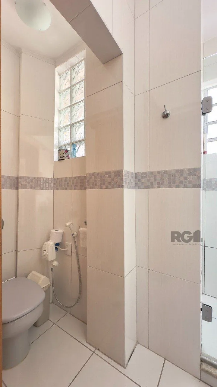 Imagem APARTAMENTO 3 DORMITÓRIOS, DE FRENTE E REFORMADO, NO CENTRO HISTÓRICO