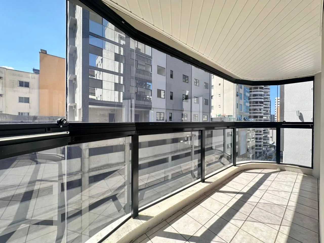 Imagem Apartamento com vista para o mar à venda com 120m2 por R$ 950.000,00