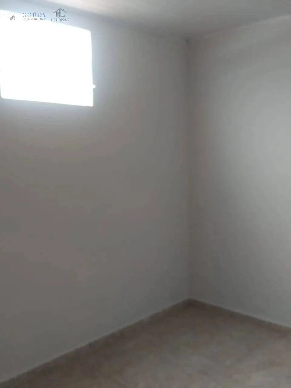 Imagem Casa Nova de Fundos em Excelente Localização