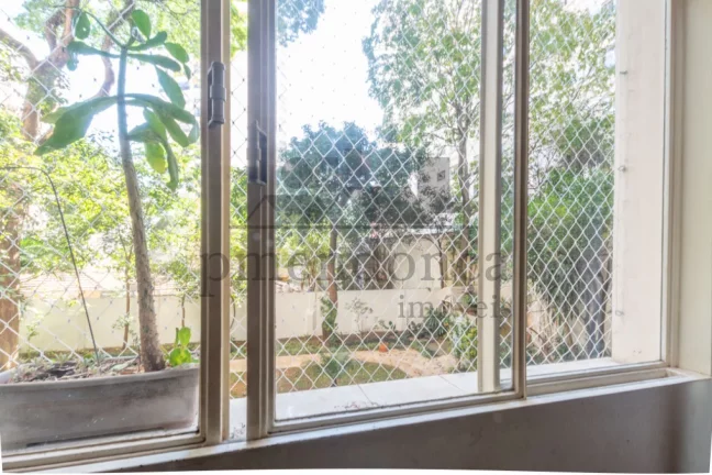 Imagem Apartamento em prédio charmoso dos anos 50 em Higienópolis, 118m²