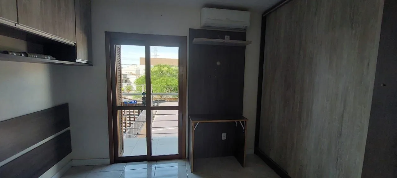 Imagem Boletto Imóveis vende casa em Canoas , 2 dormitórios, 1 banheiro, 1 lavabo, garagem para 2 carros, com móveis fixos em MDF, em fino acabamento.