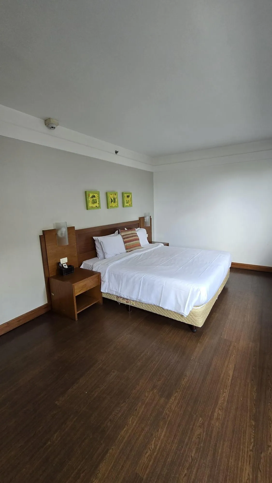 Imagem Flat em frente ao Parcão, na Comendador Caminha.