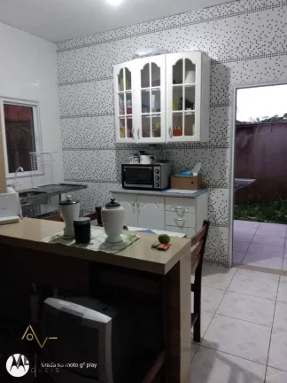 Imagem Sobrado com 2 dormitórios à venda, 90 m² por R$ 380.000,00 - Massaguaçu - Caraguatatuba/SP