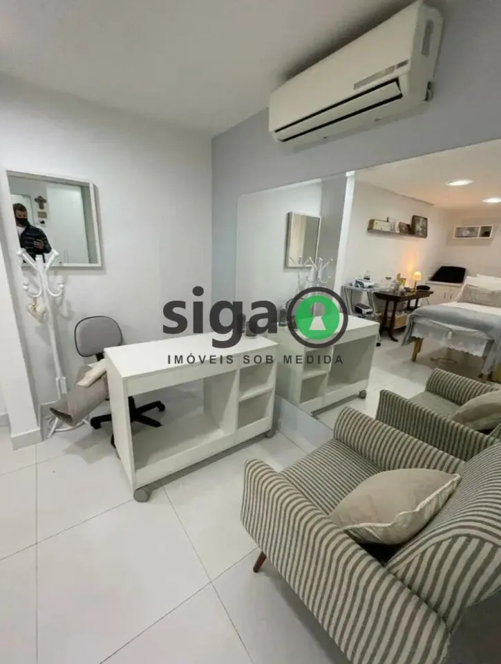 Imagem Casa assobradada no Itaim Bibi, com 200m² para Locação Comercial com várias salas.