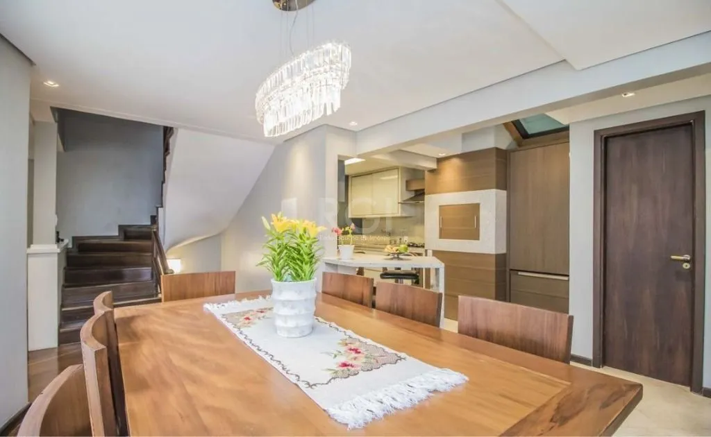 Imagem Casa para Comprar com 199 m² por R$ 1.180.000,00 - Boa Vista - Porto Alegre/RS