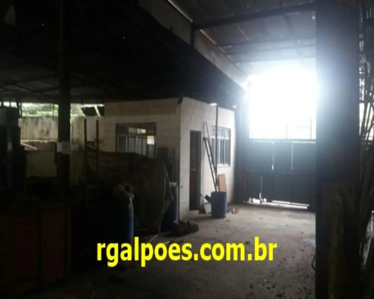 Imagem Galpão para Locação em BELFORD ROXO, Santa Amélia, 2 banheiros
