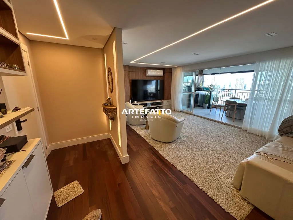 Imagem Andar alto , Apto com 136m2 , 3 suítes, planejados e 2 vagas fixas cobertas