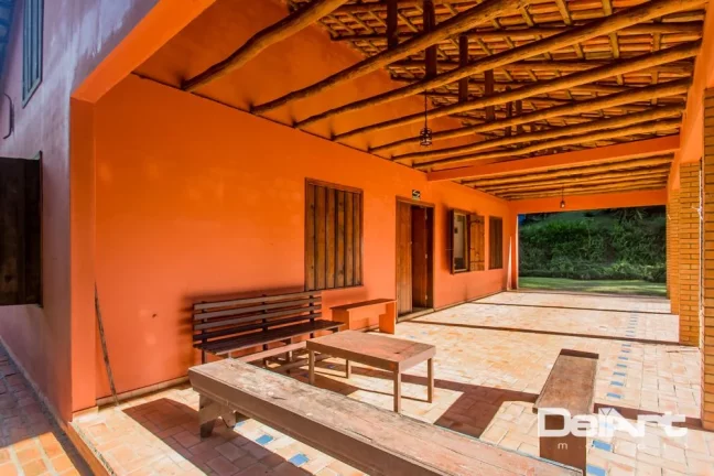 Imagem Chácara maravilhosa com 7 dormitórios à venda por R$ 2.400.000,00 - Cunhupã - Rio Negro/PR