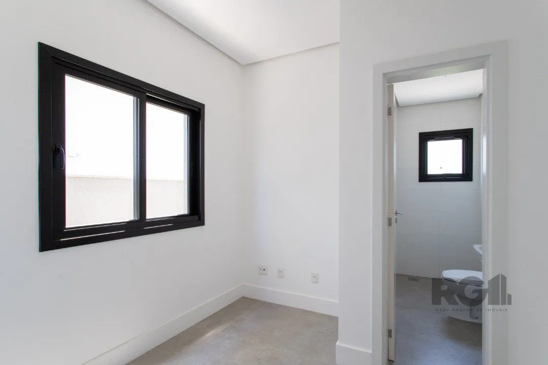Imagem A Casa Le Mans, uma residência térrea de esquina com 389,48m2 de área coberta