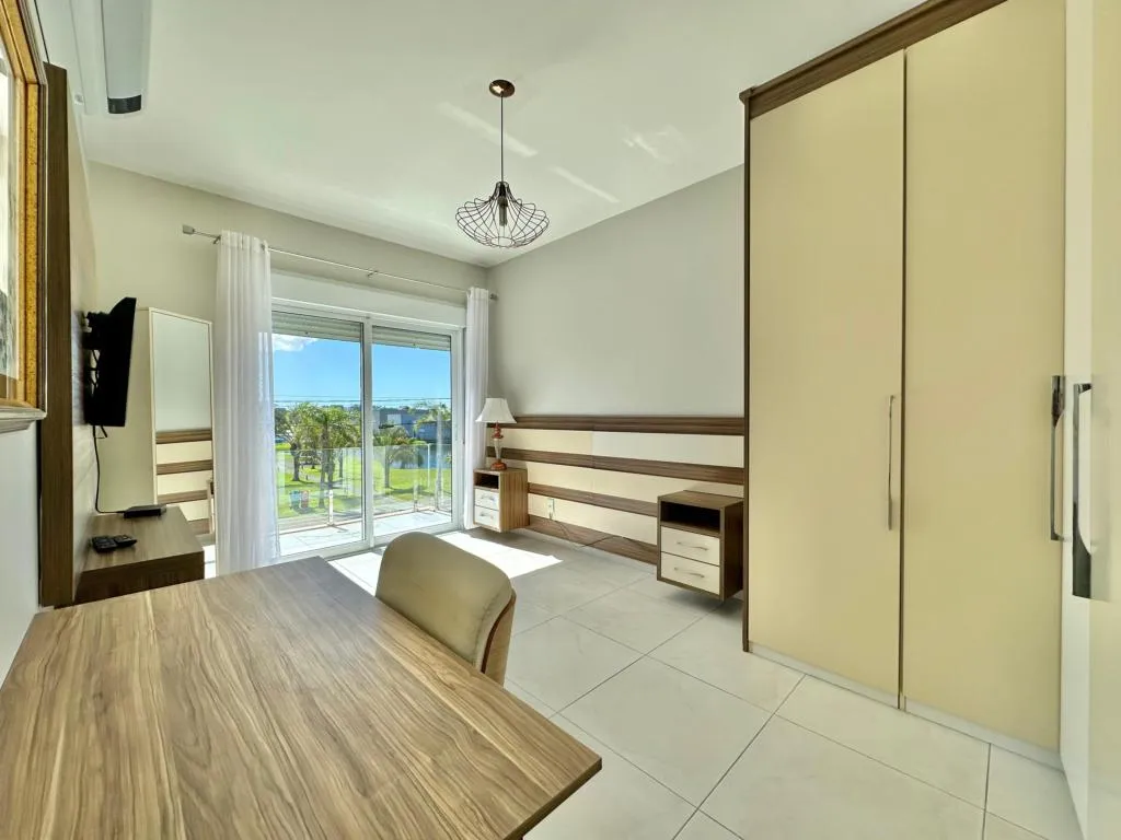 Imagem Casa em Condominio 3 Dormitórios - Bairro Dubai