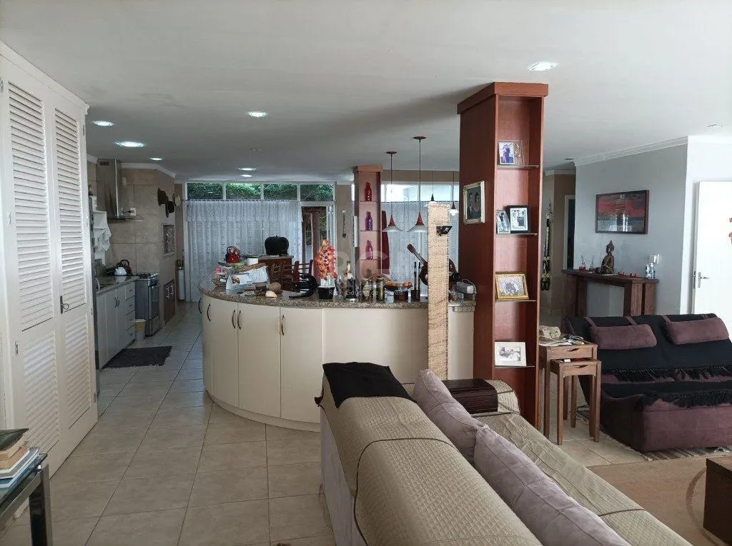 Imagem Casa para Venda 3 dormitórios 2 vagas - Capão Novo