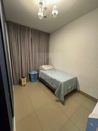 Imagem Casa em Condomínio de Luxo em Cuiabá-MT - 3 Quartos, 1 Suíte, 3 Salas, 2 Banheiros, 2 Vagas de Garagem - 158m². Venha Conferir!