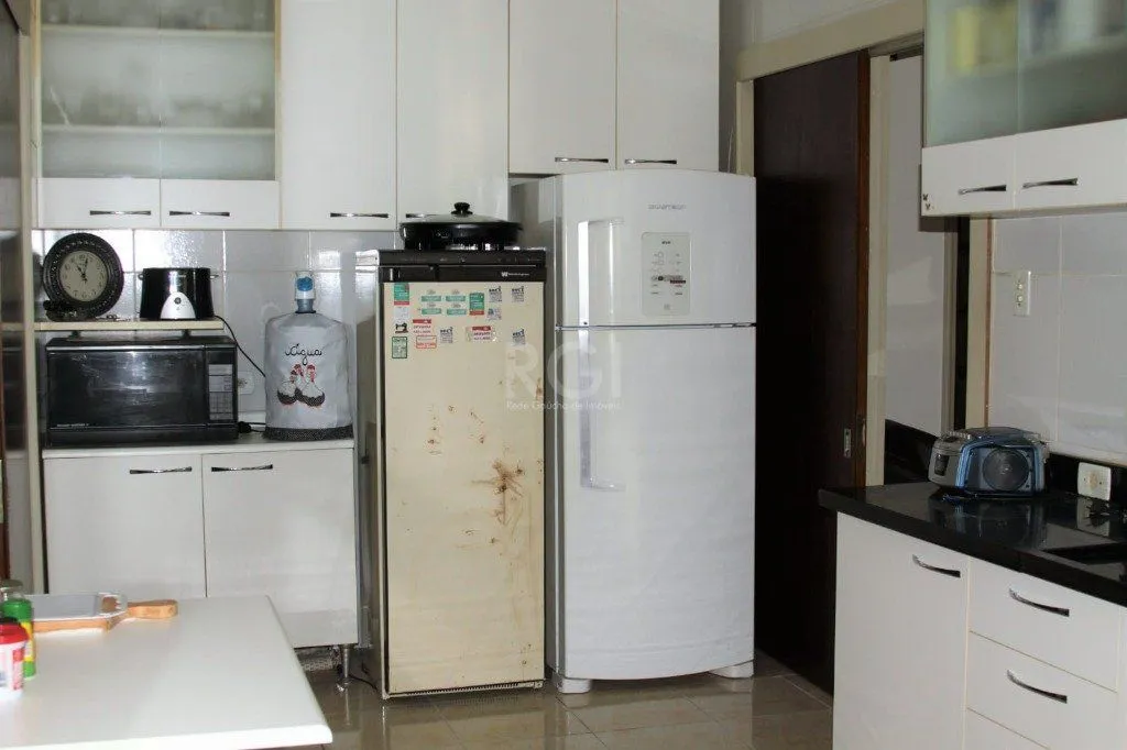 Imagem Apartamento com 03 dormitórios, churrasqueira e vaga de garagem no Menino Deus