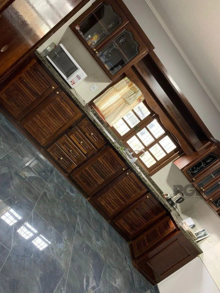 Imagem Casa sobrado com 03 dormitórios e garagem para 3 carros na cidade de Nova Petrópolis