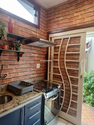 Imagem Vende se Sobrado 3 dormitórios, sendo duas suítes Bairro João Leite