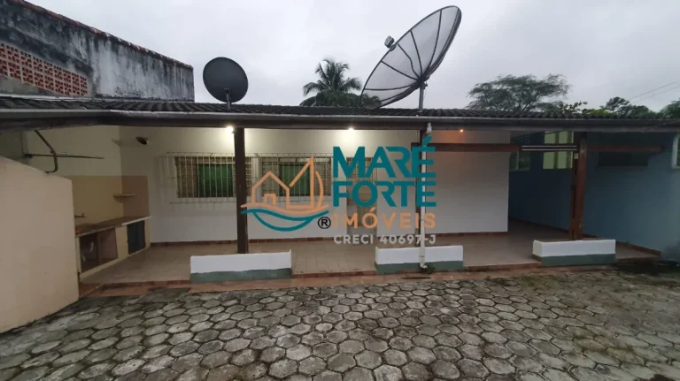 Imagem Oportunidade para quem procura um Imóvel de Esquina no Br. Pereque Açu para fazer Ponto Comercial ou Kitnet próximo a Praia