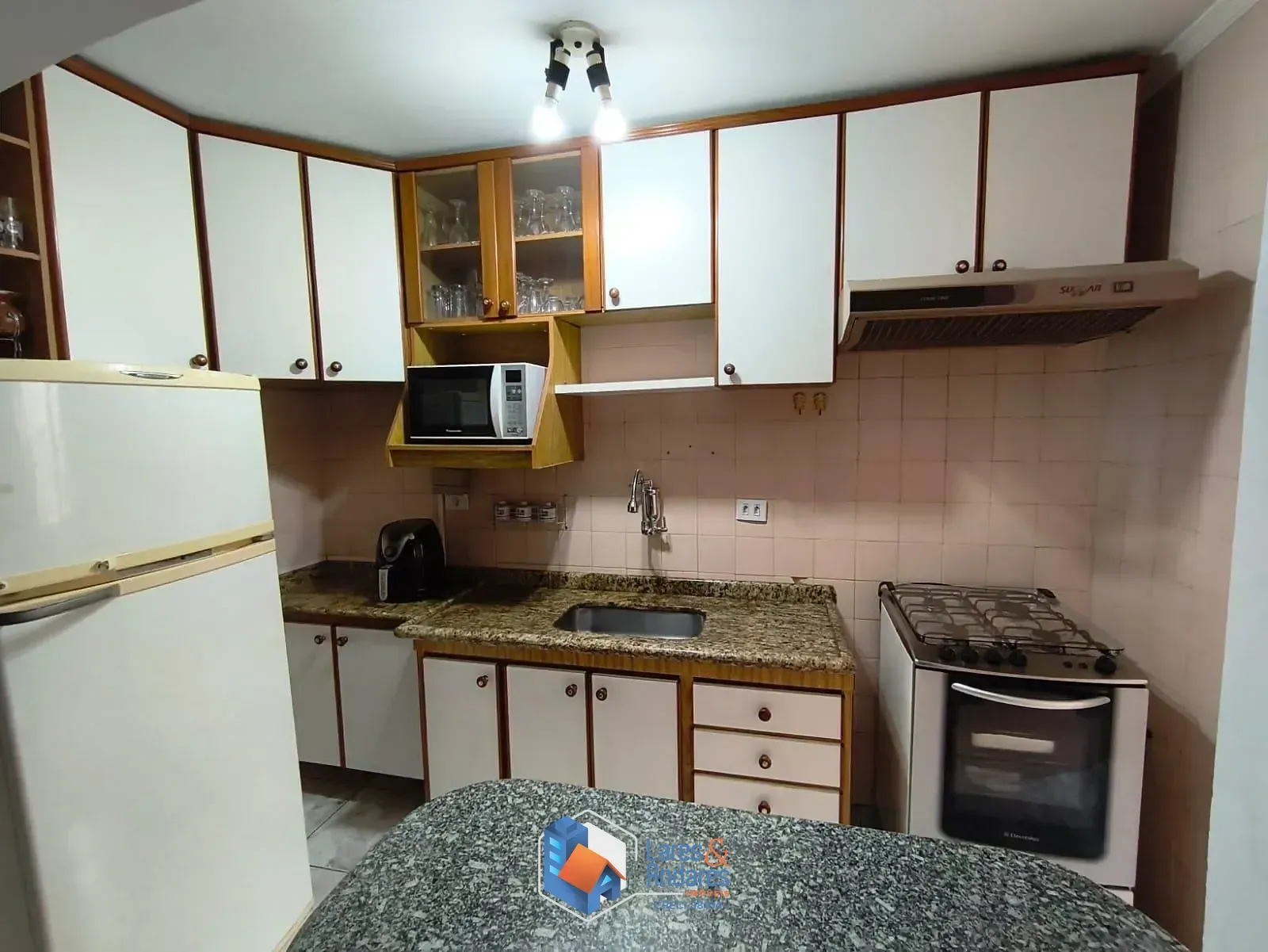 Imagem APARTAMENTO À VENDA COM 48 M², 1 DORMITÓRIO, 1 VAGA, SALA AMPLA PARA 2 AMBIENTES, COZINHA PLANEJADA - LAUZANE PAULISTA - SÃO PAULO - SP.