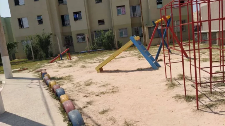 Imagem vende se apartamento em Itaquaquecetuba