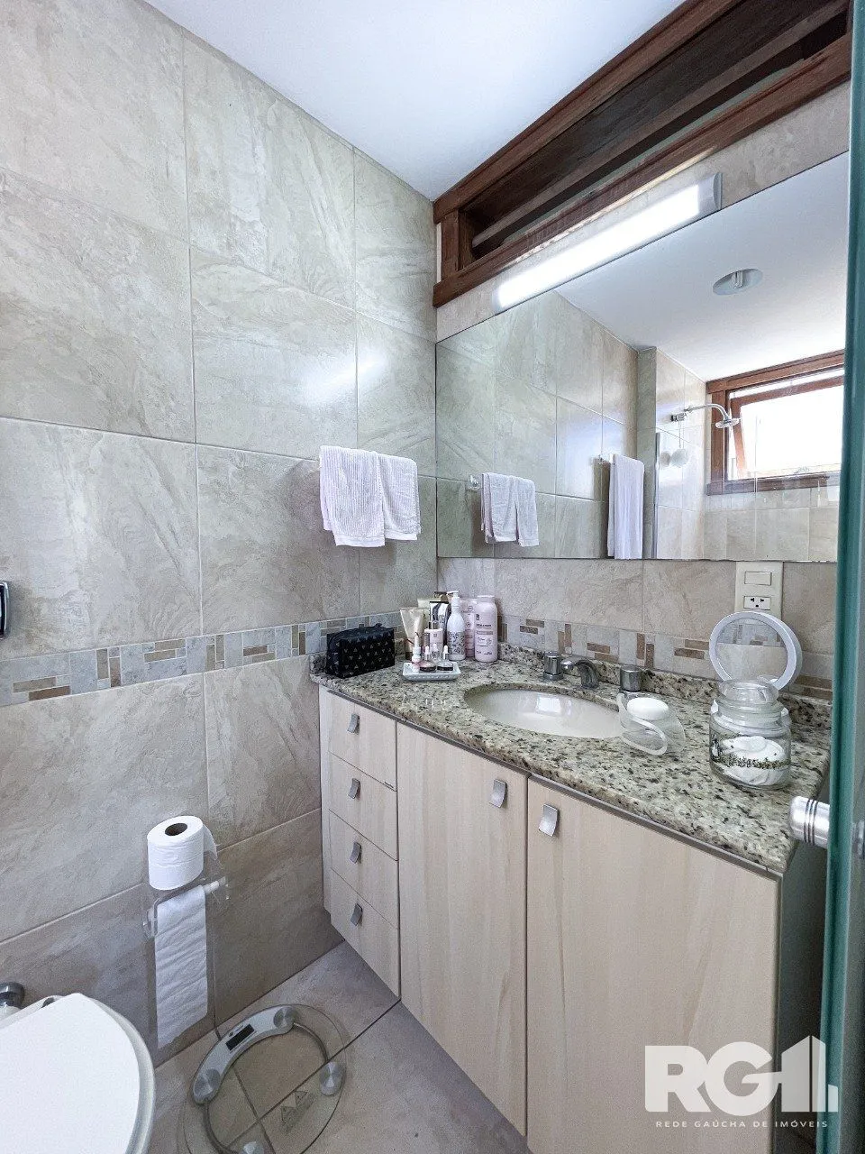 Imagem Apartamento 2D com suíte próximo a Praça da Encol.
