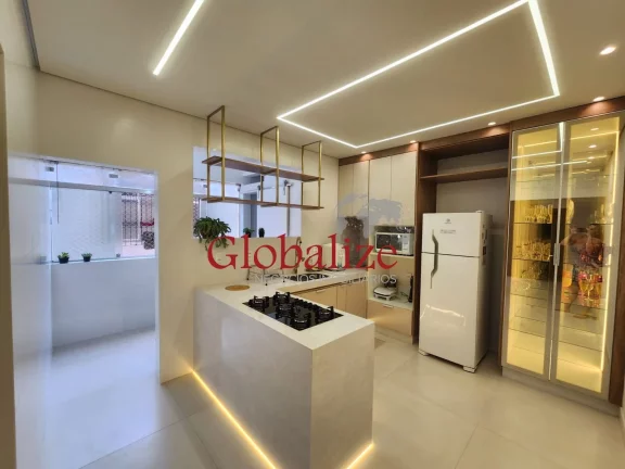 Imagem Apartamento localizado na Ponta da Praia! 2 quartos, 1 suíte, 1 sala, 3 banheiros, 1 vaga de garagem, 83,00 m² de área. R$595.000,00
