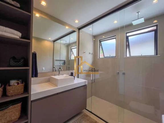 Imagem Casa linear dentro de condomínio com 5 quartos (4 suítes) e lazer privativo!