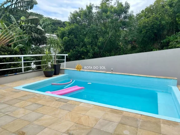 Imagem Casa com piscina 5 quartos à venda Praia Bombinhas SC