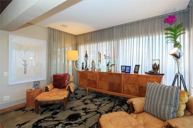 Imagem Cobertura Duplex com vista panorâmica! Quatro suítes, a master com closet, lavabo, amplo living co...