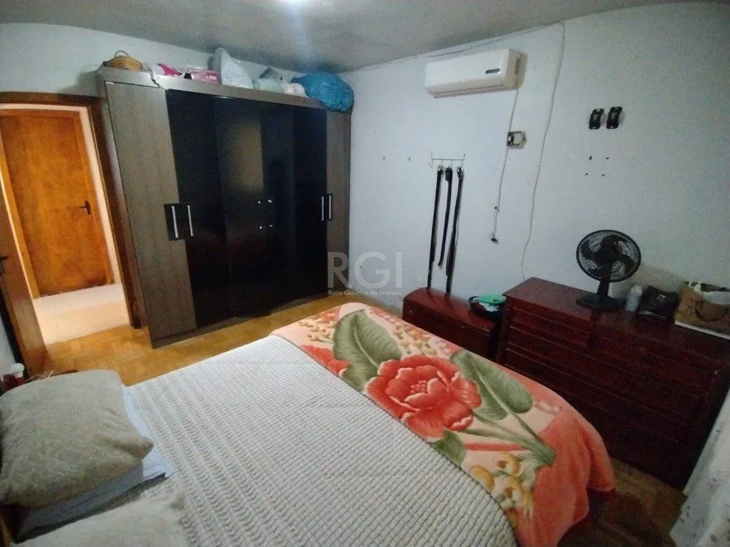 Imagem Sítio para Venda - 245m², 4 dormitórios, 10 vagas - Lami