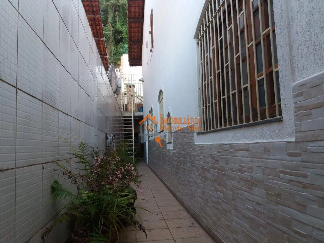 Imagem Sobrado com 4 dormitórios à venda, 172 m² por R$ 749.900,00 - Tremembé - São Paulo/SP