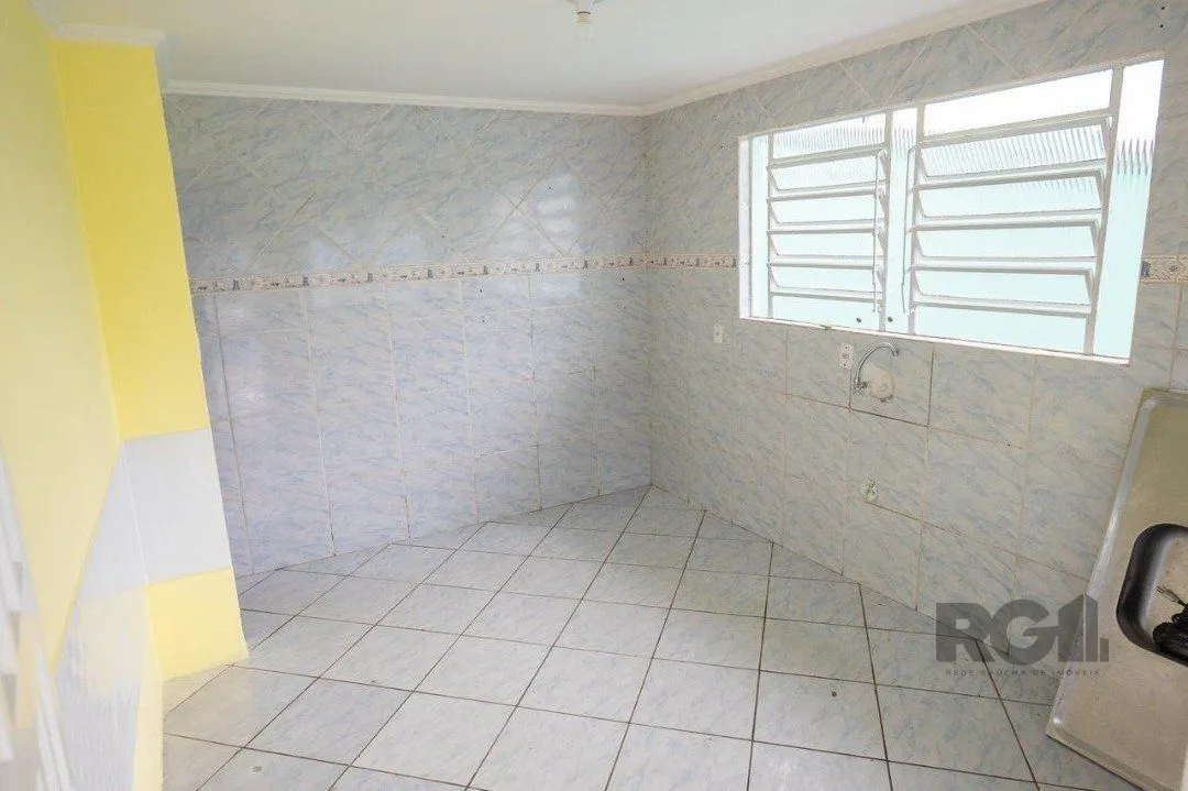 Imagem Casa para Venda com 6 dormitórios e 4 vagas no bairro Espirito Santo