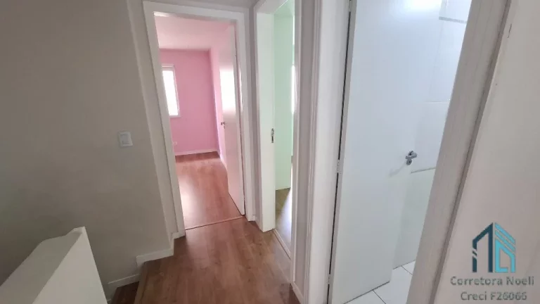 Imagem Sobrado LINDO, 03 quartos c/suíte, sacada, 04 vagas, no Jardim das Américas em Curitiba PR